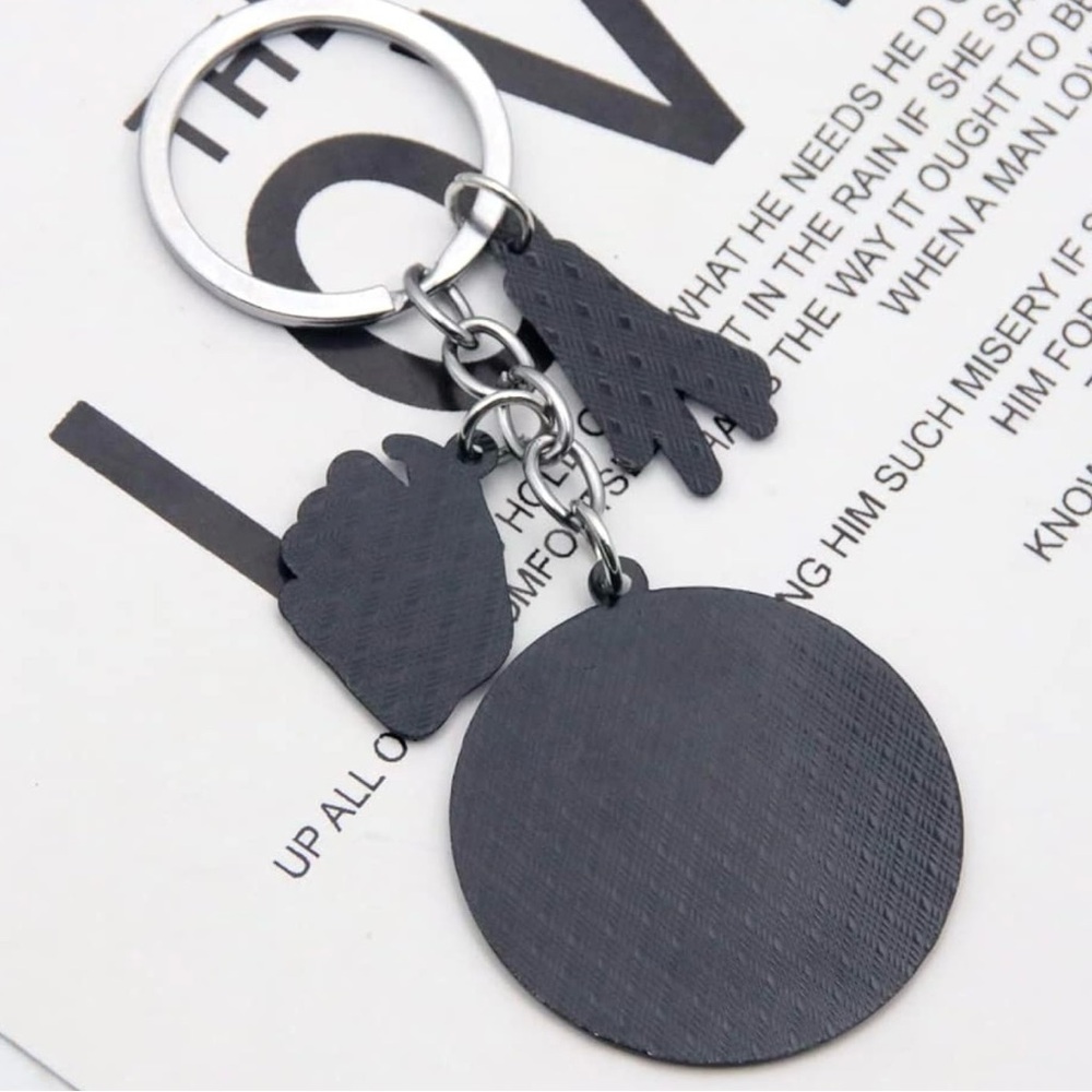 🌴 ⏰ Wednesday Addams Keychain - Picture 4 of 6